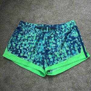 UNDER‎ ARMOUR Girl's shorts tropical tide